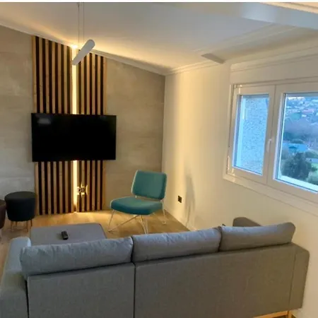 Black House - Feel The Vibe Apartmán Vigo