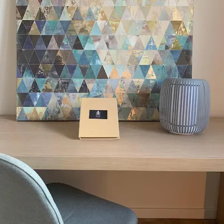 Black House - Feel The Vibe Βίγκο