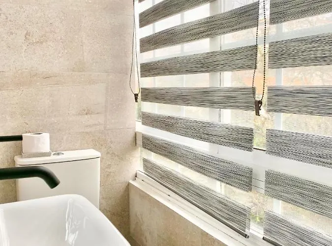 Black House - Feel The Vibe * Vigo