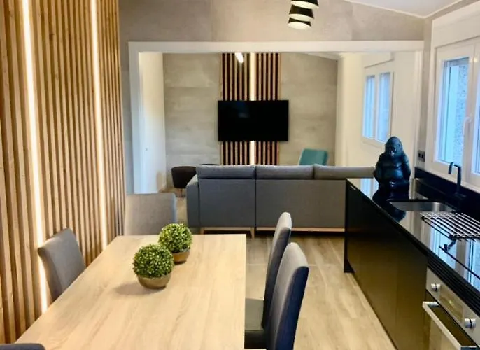 Black House - Feel The Vibe Vigo