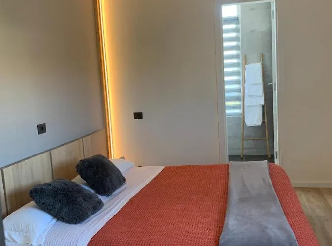 Black House - Feel The Vibe Apartman