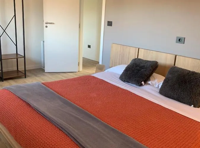 Black House - Feel The Vibe * Vigo