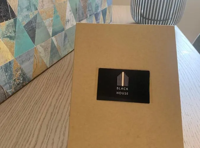 Black House - Feel The Vibe * Vigo